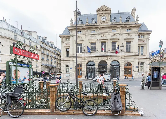 Perfect Studio Down The Sacre Coeur